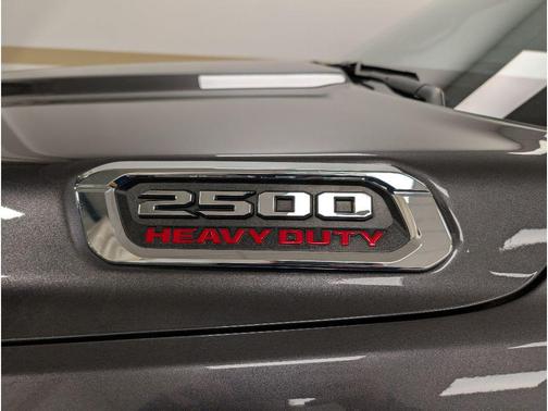 2022 RAM 2500 Tradesman Crew Cab 4x4 6'4' Box