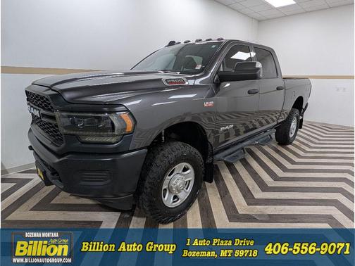 2022 RAM 2500 Tradesman Crew Cab 4x4 6'4' Box