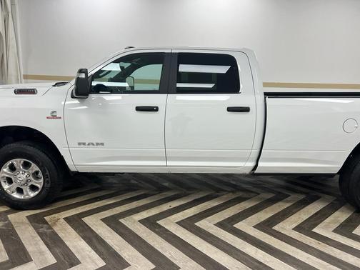2026 RAM 3500 Big Horn Crew Cab 4x4 8' Box
