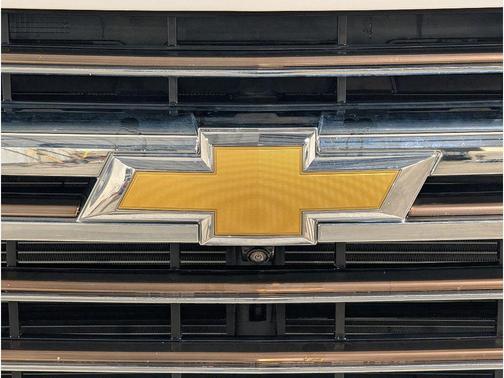 Iridescent Pearl Tricoat 2023 Chevrolet Silverado 2500 High Country