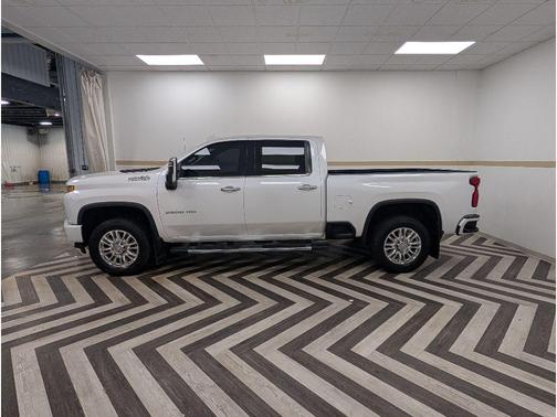 Iridescent Pearl Tricoat 2023 Chevrolet Silverado 2500 High Country
