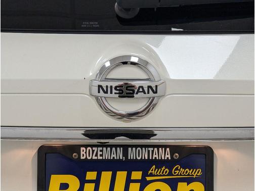 Pearl White 2018 Nissan Rogue SL