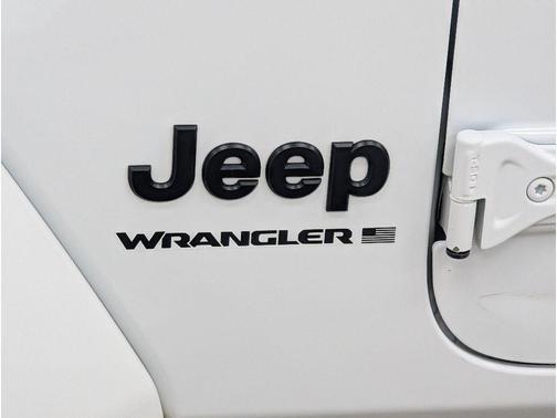 Bright White Clearcoat 2025 Jeep Wrangler 4-Door Sahara 4x4