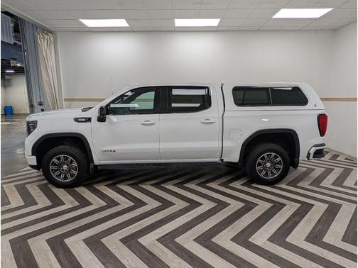 Summit White 2024 GMC Sierra 1500 AT4