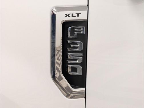 Oxford White 2018 Ford F-350 XLT