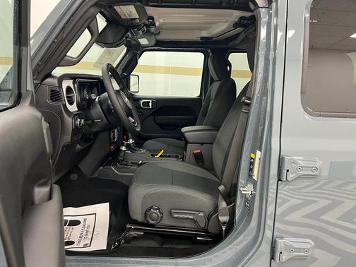 Anvil Clearcoat 2026 Jeep Gladiator Willys 4x4