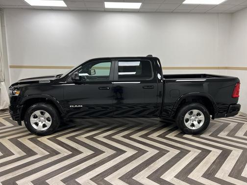 Diamond Black Crystal P/c 2026 RAM 1500 Big Horn/Lone Star