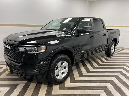 Diamond Black Crystal P/c 2026 RAM 1500 Big Horn/Lone Star