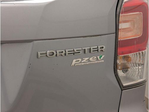 2017 Subaru Forester 2.5i