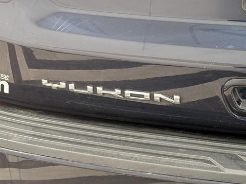 2021 GMC Yukon XL SLT