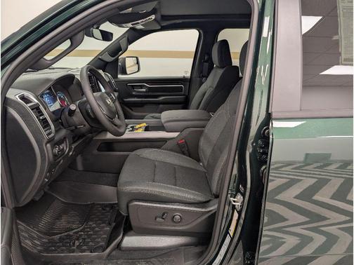 Serrano Green Metallic 2026 RAM 1500 Big Horn/Lone Star