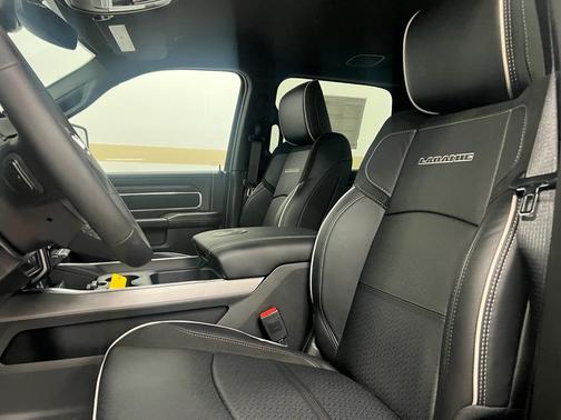 2026 RAM 2500 Laramie Crew Cab 4x4 6'4' Box