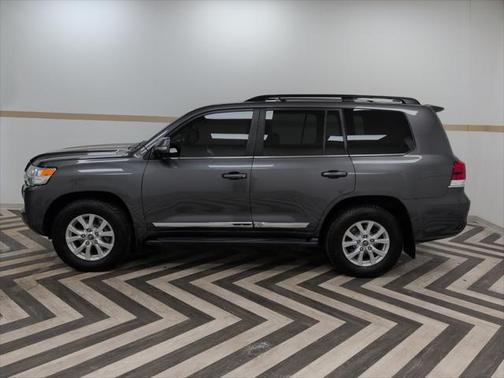 2017 Toyota Land Cruiser Base