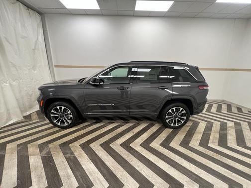 2025 Jeep Grand Cherokee Overland