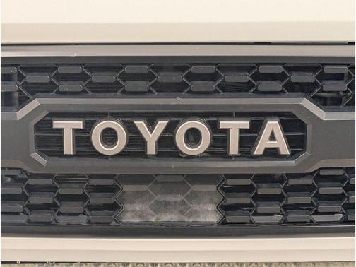 Super White 2019 Toyota Tacoma TRD Pro
