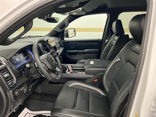 2026 RAM 1500 RHO Crew Cab 4x4 5'7' Box