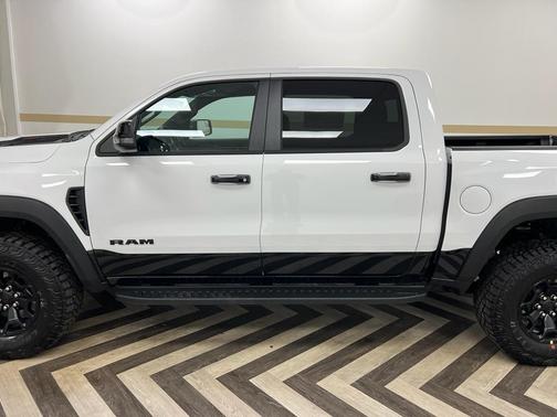 2026 RAM 1500 RHO Crew Cab 4x4 5'7' Box