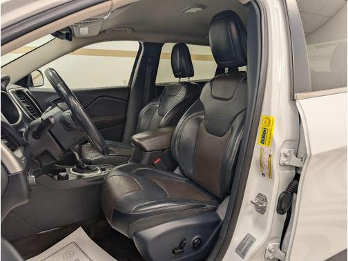 Bright White Clearcoat 2017 Jeep Cherokee Limited