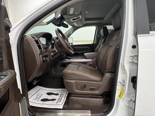 Bright White Clearcoat 2026 RAM 3500 Longhorn