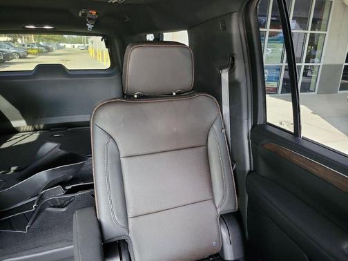 2024 Chevrolet Suburban 2WD High Country