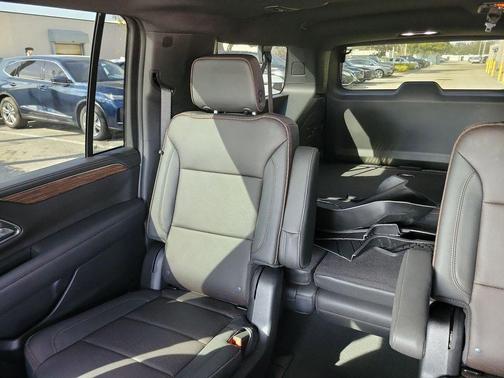 2024 Chevrolet Suburban 2WD High Country