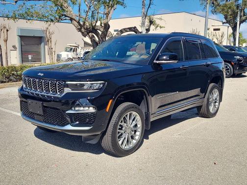 2025 Jeep Grand Cherokee Summit