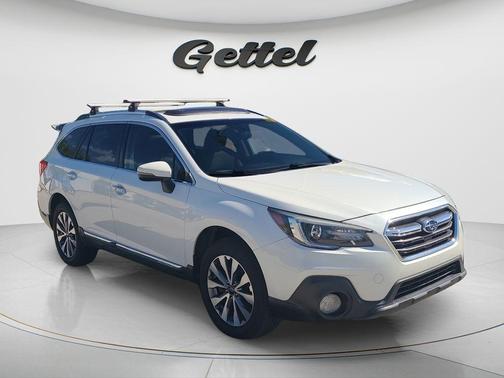 Crystal White Pearl 2019 Subaru Outback 3.6R Touring