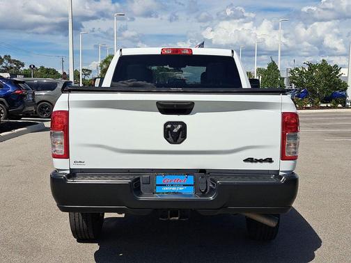 2024 RAM 2500 Tradesman Crew Cab 4x4 6'4' Box