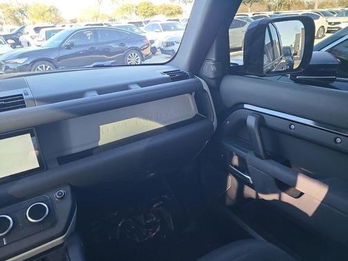 2022 Land Rover Defender 110 Standard