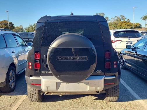 2022 Land Rover Defender 110 Standard