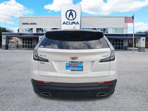 2023 Cadillac XT4 Sport