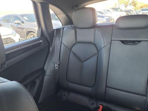 2020 Porsche Macan S