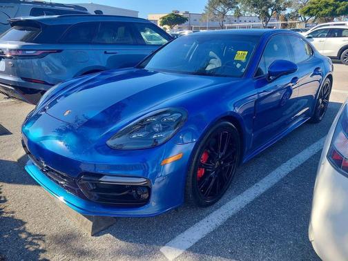 2019 Porsche Panamera GTS