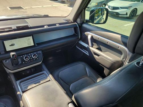 2022 Land Rover Defender 110 X-Dynamic HSE