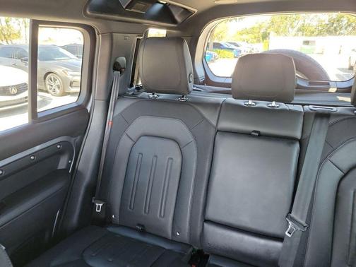 2022 Land Rover Defender 110 X-Dynamic HSE