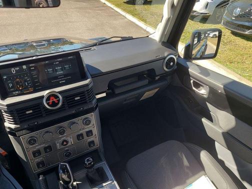 2024 INEOS Grenadier AWD