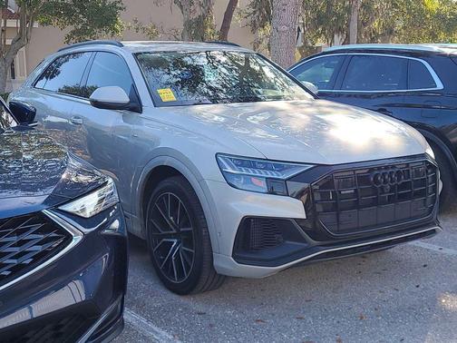 2023 Audi Q8 55 Premium Plus
