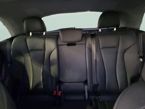 2023 Audi Q8 55 Premium Plus