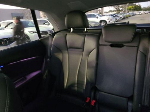 2023 Audi Q8 55 Premium Plus