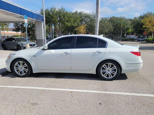 2010 Hyundai Genesis 4.6