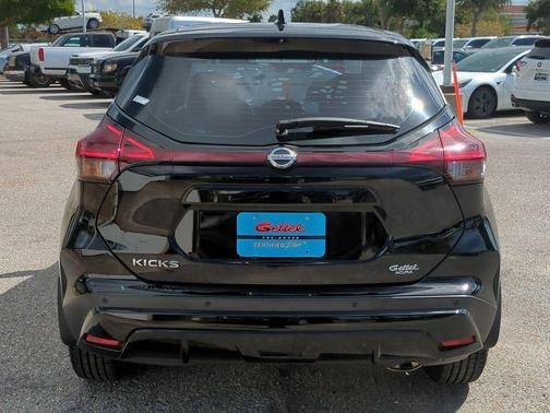 2021 Nissan Kicks S