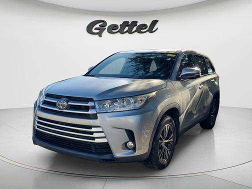 Celestial Silver Metallic 2019 Toyota Highlander LE Plus