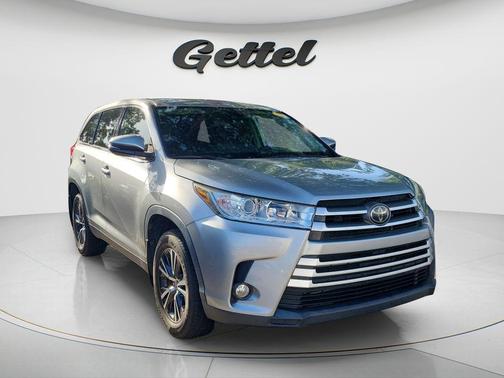 Celestial Silver Metallic 2019 Toyota Highlander LE Plus