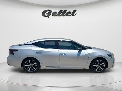 Brilliant Silver Metallic 2023 Nissan Maxima SV Xtronic CVT