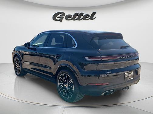 Black 2024 Porsche Cayenne Cayenne