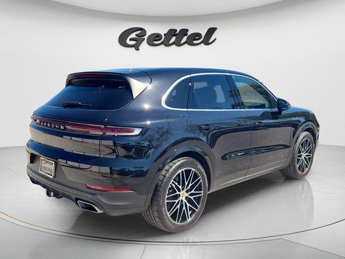 Black 2024 Porsche Cayenne Cayenne