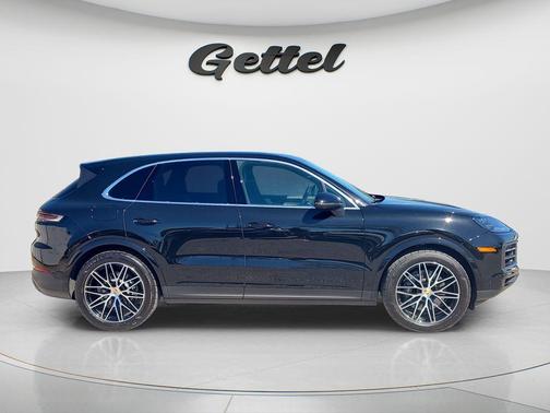 Black 2024 Porsche Cayenne Cayenne