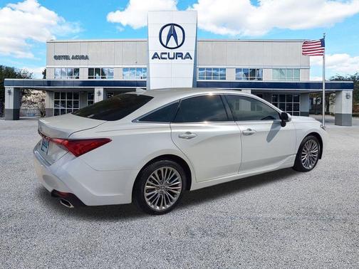 2022 Toyota Avalon Limited
