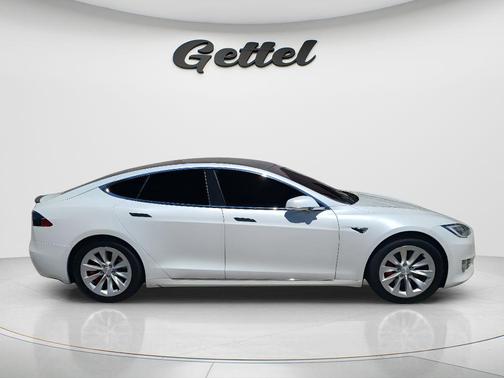 Pearl White Multi-Coat 2019 Tesla Model S Performance