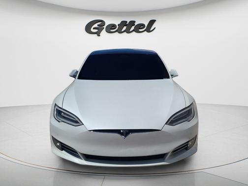 Pearl White Multi-Coat 2019 Tesla Model S Performance
